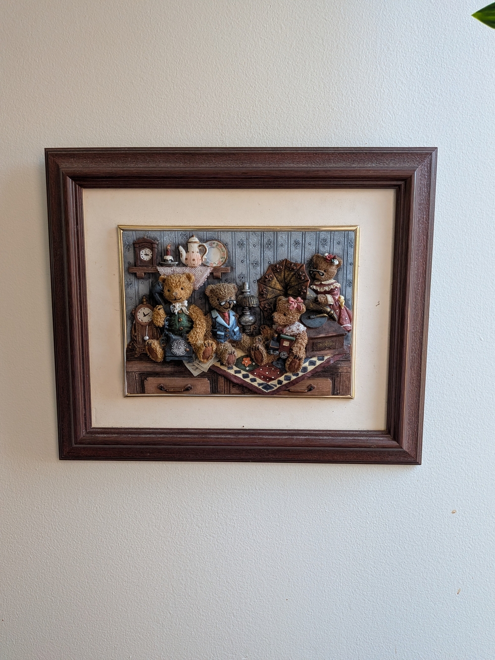Vintage CHERISON Framed 3D Teddy Bear Wall Art - Brown Frame